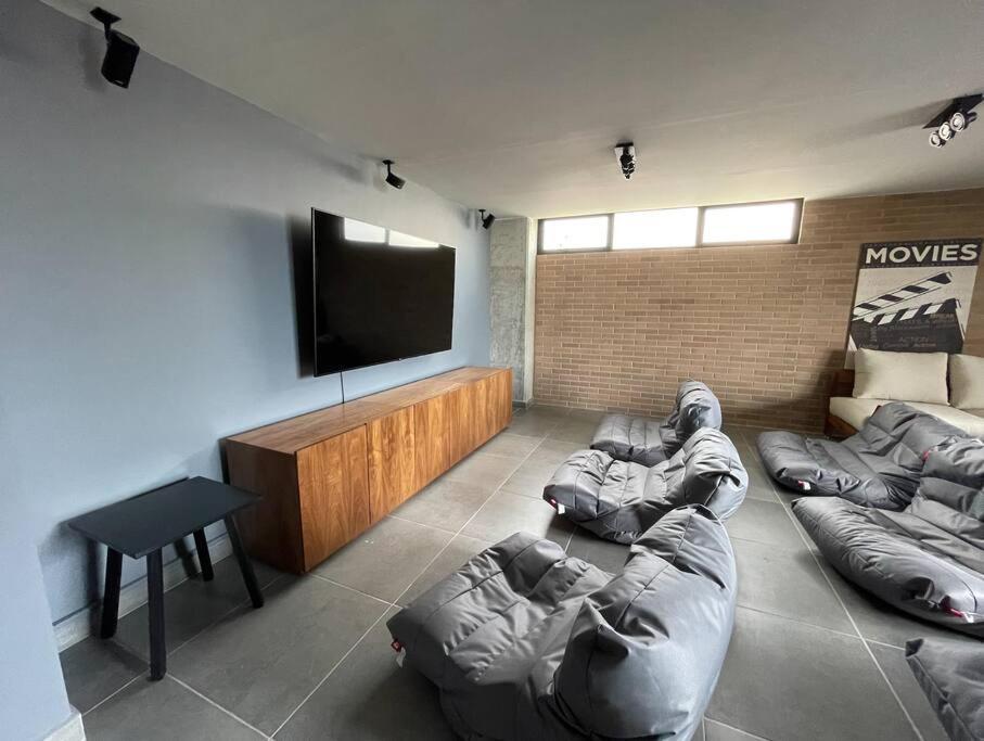 Appartamento Depa Boho Al Sur Pet Friendly Piscina Gym Sala De Cine Guadalajara Esterno foto